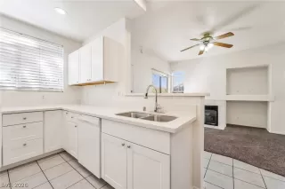 Photo #5: 2787007 Listing