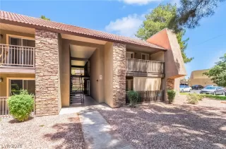 Photo #1: 2787009 Listing