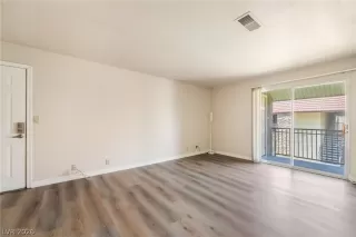 Photo #6: 2787009 Listing