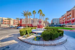 Photo #4: 2787019 Listing