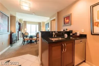 Photo #5: 2787098 Listing