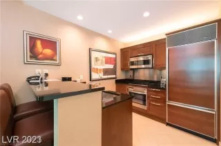 Photo #6: 2787098 Listing