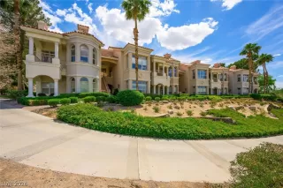 Photo #2: 2787132 Listing