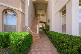 Photo #4: 2787132 Listing