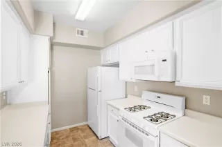 Photo #6: 2787150 Listing