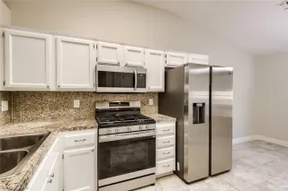 Photo #3: 2787177 Listing