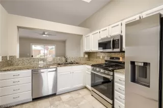 Photo #4: 2787177 Listing
