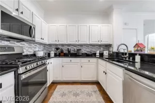 Photo #4: 2787206 Listing