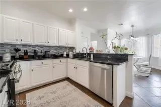 Photo #6: 2787206 Listing