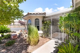 Photo #3: 2787280 Listing