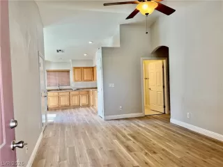 Photo #5: 2787295 Listing