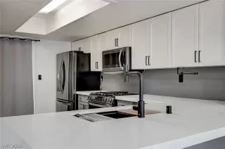 Photo #5: 2787310 Listing