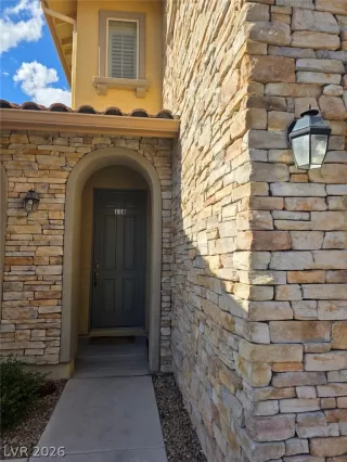 Photo #1: 2787335 Listing