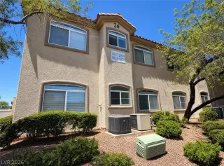 Photo #2: 2787347 Listing