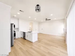 Photo #4: 2787347 Listing