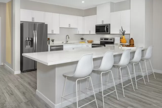 MLS: 2787376 Condo For Sale