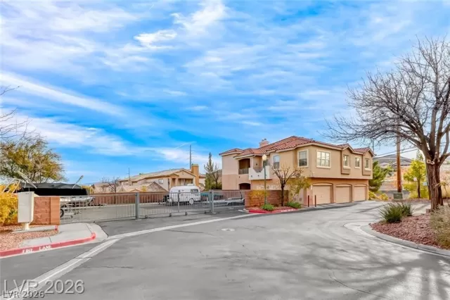 MLS: 2787383 Condo For Sale