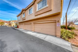 Photo #2: 2787383 Listing