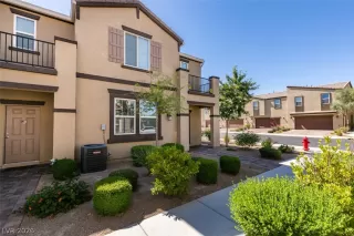 Photo #2: 2787399 Listing