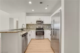 Photo #3: 2787405 Listing