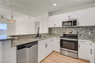Photo #5: 2787405 Listing