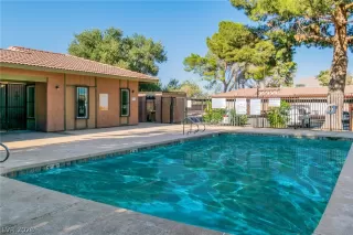 Photo #5: 2787468 Listing