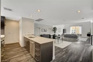 Photo #4: 2787522 Listing