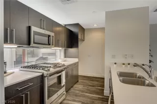 Photo #6: 2787522 Listing