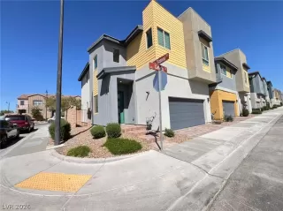 Photo #1: 2787536 Listing 