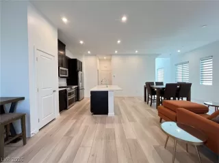 Photo #4: 2787536 Listing 