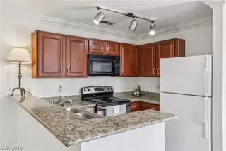 Photo #4: 2787540 Listing