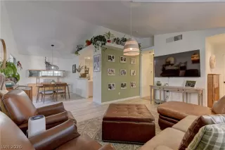 Photo #3: 2787548 Listing