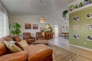 Photo #4: 2787548 Listing