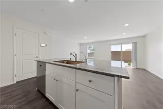 Photo #4: 2787560 Listing 