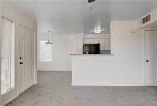 Photo #6: 2787562 Listing
