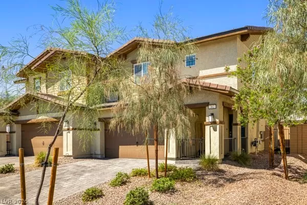 MLS: 2787572 Condo For Sale