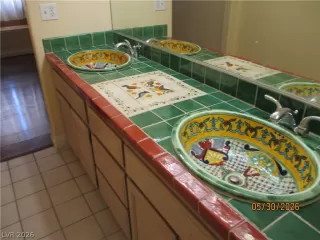 Photo #4: 2787603 Listing