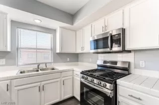 Photo #6: 2787625 Listing