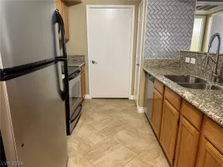 Photo #3: 2787630 Listing