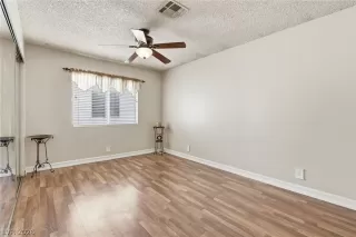 Photo #4: 2787695 Listing