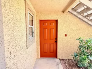 Photo #4: 2787713 Listing