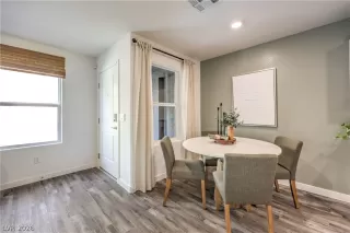 Photo #5: 2787721 Listing