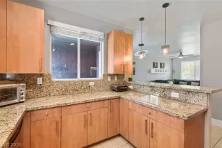 Photo #6: 2787800 Listing