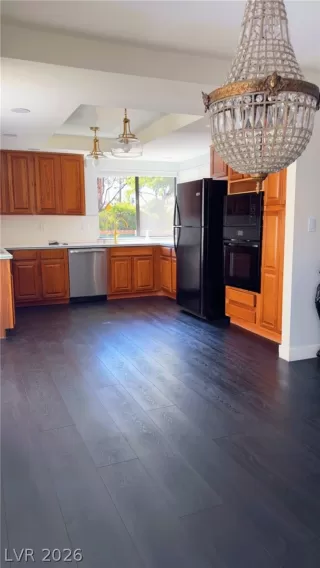 Photo #5: 2787809 Listing