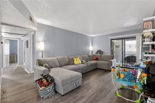 Photo #2: 2787816 Listing 