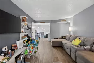 Photo #3: 2787816 Listing 