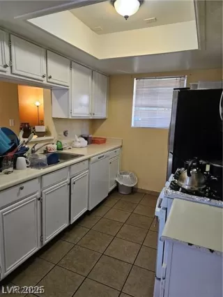 Photo #2: 2787845 Listing