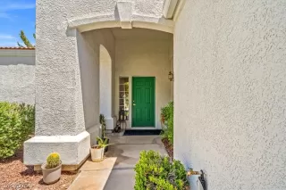 Photo #3: 2787846 Listing
