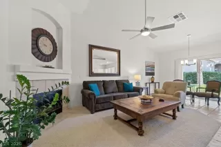 Photo #5: 2787846 Listing