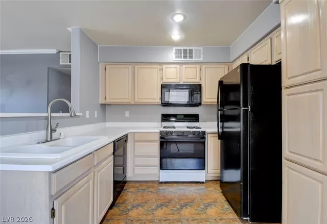 MLS: 2787850 Condo For Sale